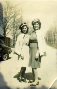 Merce, Ellen, uniform